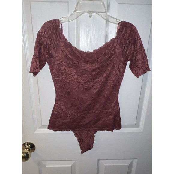 GUESS Bodysuit XXS Dara Off Shoulder Lace Cheeky Top Feminine coquette y2k New - Picture 7 of 10